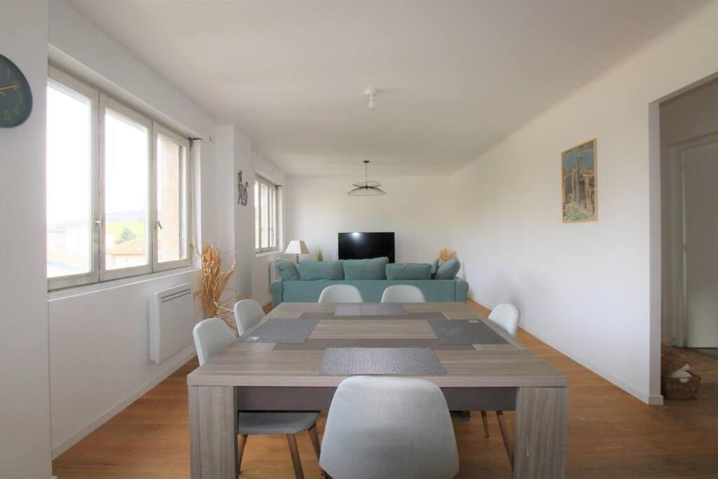 Joli Appartement Au Calme Lay-Saint-Christophe エクステリア 写真